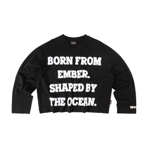 BELOW BLACK LONGSLEEVE BOXY
